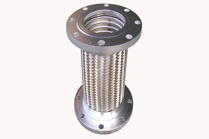 管道、桥架穿过建筑缝隙