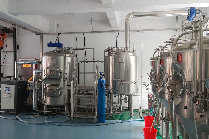 两锅三器精酿啤酒设备-山东天泰